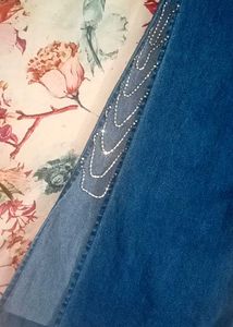 Side Slit Highrise Stretchable Jeans