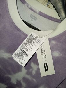 Levi&#39;s X Deepika Padukone Tie&amp; Die Top