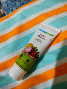 Mamaearth Onion Shampoo