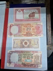 4 Notes Vintage International Banknotes