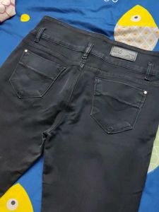 Stylish Dark Wash Jeans