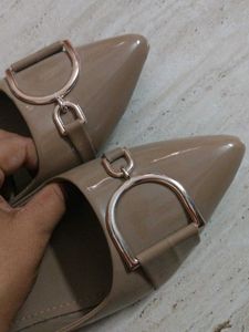 Lucky Charm Nude Flats