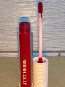 Just Herbs Lumi-Glow Strobe Cream + LIPSTICK