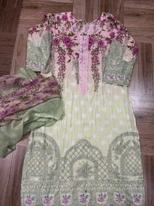 Floral Embroidered Kurta Set