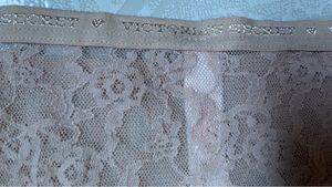 Victoria’s Secret Lace Bikini Bottom – Size L