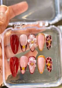 Press-On Nail Set