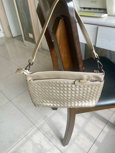 Elegant Woven Shoulder Bag