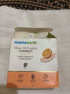 Mamaearth Glow Oil Control Compact SPF30