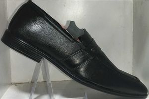 Pierre Cardin Narrow Black Formal