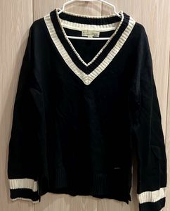 Stylish Black V-Neck Sweater