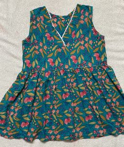 Floral Print Sleeveless Top