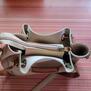 ✨ Price drop ✨  Sling bag