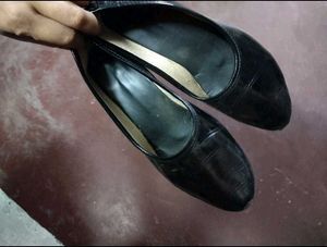 used Black Heels for women