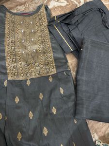 Sangria Super Comfortable Suit Set