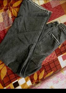 Distressed Wide Leg Jeans