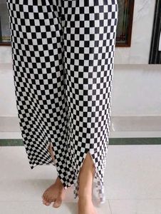 Checkered Slit Wide Leg Bottom Wear