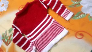 Cute Red &amp; White Striped Sweater