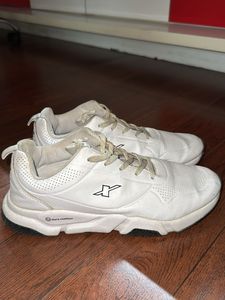 White Casual Shoes (UK9)