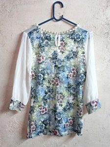 Ladies Stylish Floral Lace Top