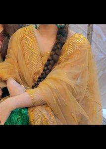 Elegant Gold Embroidered Kameez