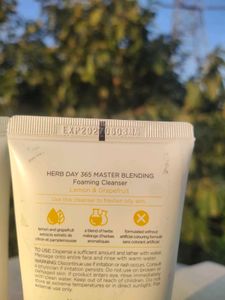 2 Pack ❤️ The Face Shop Herb Day Cleanser