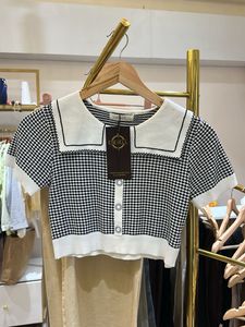 Houndstooth Knitted Crop Top with Collar