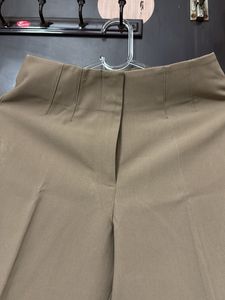 H&amp;M Elegant Beige Formal Trousers