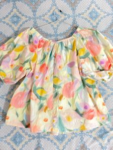 prettiest puff sleeves floral top