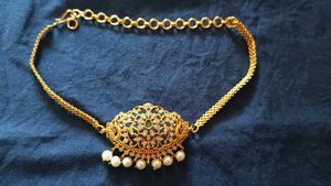 Gold-tone Necklace with Pearls