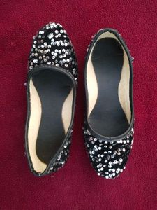 Sequined Ballerinas 🖤