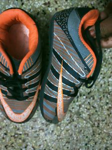 Kids Sports Shoe