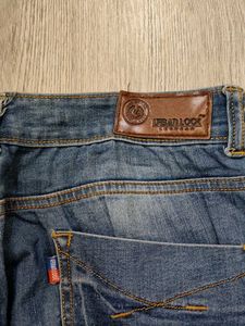 Ma2054 Urban look jeans waist 34 inches