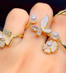 Floral Pearl Rings