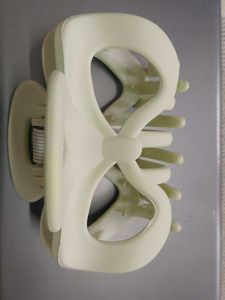 Light Green Hair Claw Clip