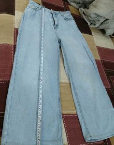 Wide Leg Light Wash Jeans