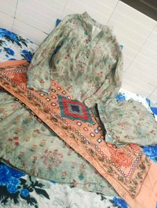 Floral Print Pant Kameez Set