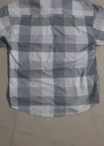 Gray &amp; White Checkered Button-Down Shirt