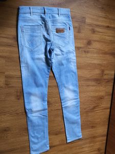 Jeans Pant -30" Waist No Flaws
