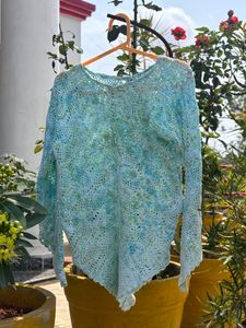 blue net top