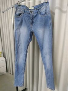 Light Wash Denim Jeans
