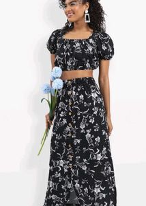 TokyoTalkies Floral Printed Square Neck Co-ord set