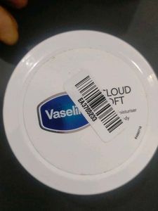 Vaseline Cloud Soft Moisturiser