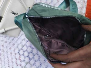 Stylish Olive Green Crossbody Bag with Broadbelt