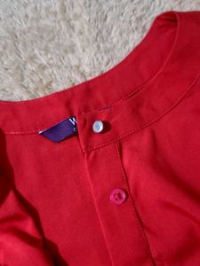 Red Sleeveless Top