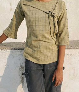 Beautiful Khaki A-line Top 🎀