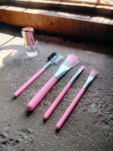 Nail paint Top Coat And Makeup Brush 🖌️