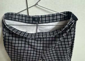 Rio Women’s Black &amp; White Stripes Pants