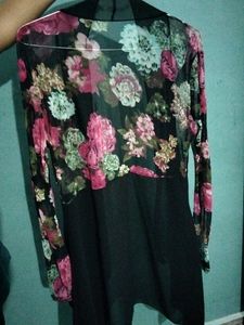 Black 🖤 Net Floral Design , Shrugg