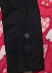 Woman's Solid Black Casual Blazer