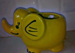 Elephant Shapes Ceramic Vase